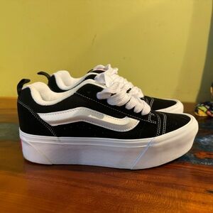 Brand new Vans Platforms sz 8
